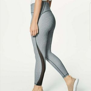 Lululemon Train Times 7/8 Tight - Mesh, 6